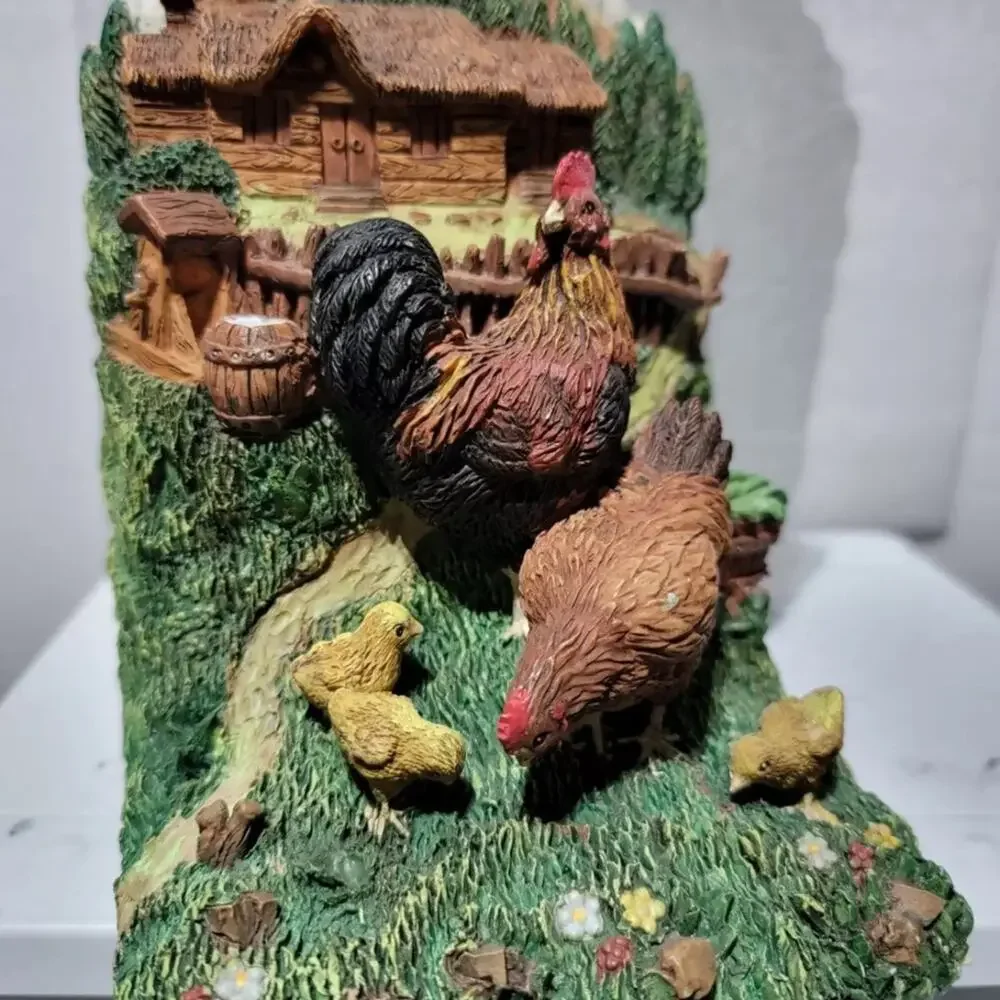 RARE Vintage Rooster, Hen & Baby Chick's Farm Chicken Cabin Bookends